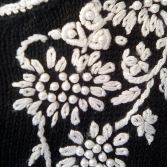 Sweater - Picture 3 of 6